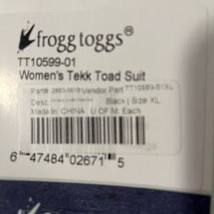 FROGG TOGGS WOMEN’S TOAD SIZE XL. NEW with TAGS. WATERPROOf FABRIC.